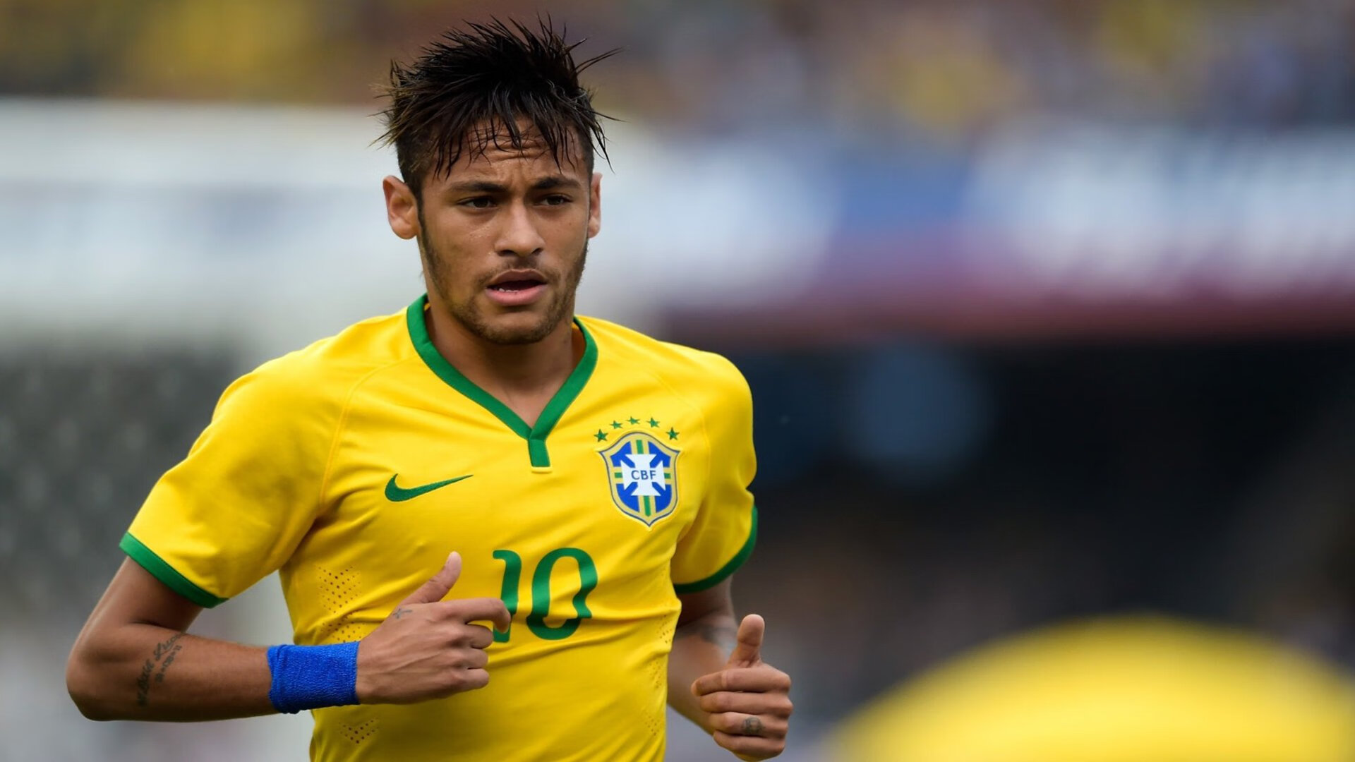 开云ios下载-举重选手举完重量后直接求婚